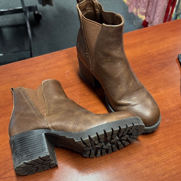 MIA Shoes - Mia boots 7.5 // 011526